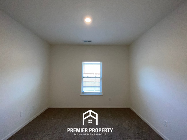 Building Photo - Modern 4BR/2BA Millington Home | Gourmet Island Kitchen & Luxury Primary Suite