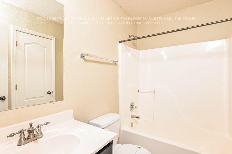 Building Photo - 6685 White Walnut Way