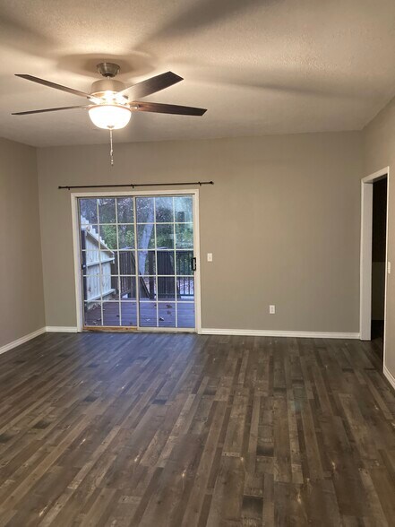 Building Photo - 2963 W Riverridge Dr