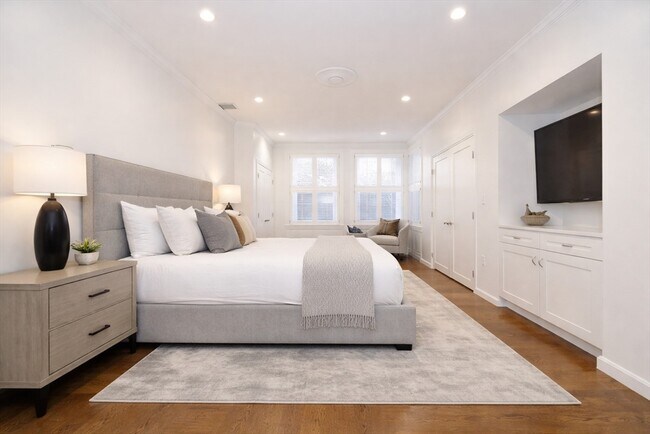 Building Photo - 179 Marlborough St