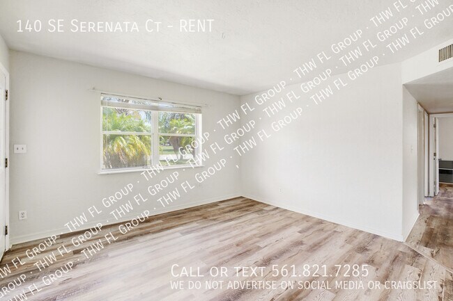 Building Photo - 140 SE Serenata Ct