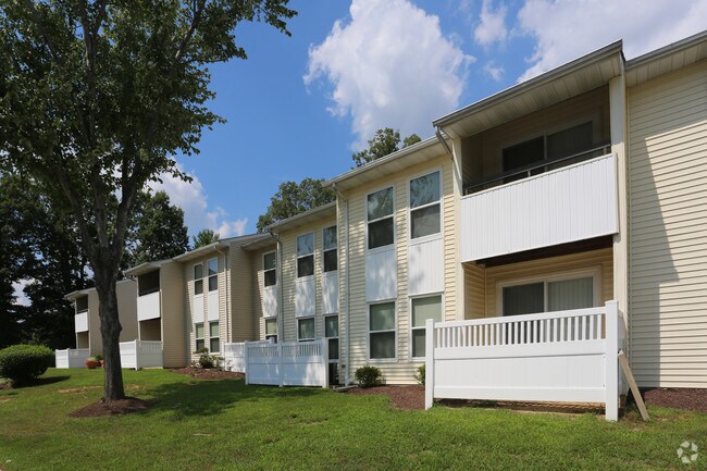Hunters Run Apartments - Waldorf, MD | Apartment Finder