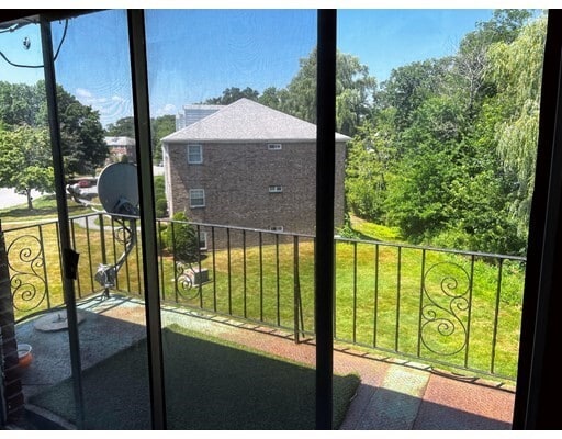 Building Photo - 55 Fernview Ave