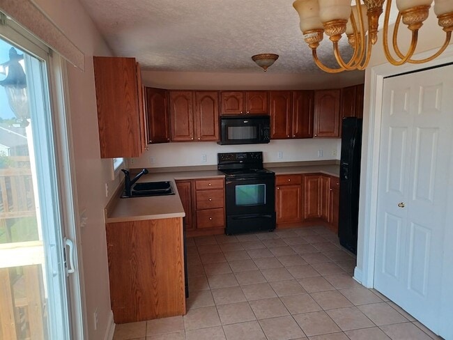 Building Photo - 365 Tall Oak Blvd NW