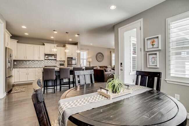 Building Photo - Large single family home in Central Park.