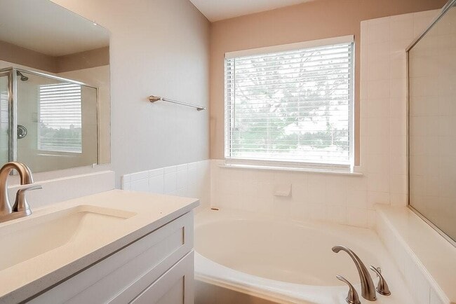 Building Photo - 3410 Falcon Trail Ct