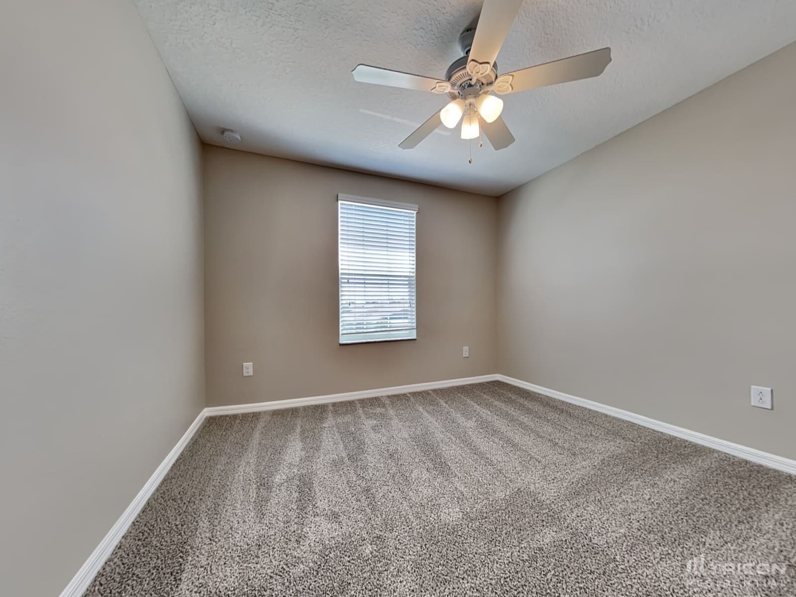 Building Photo - 1752 Broad Winged Hawk Dr