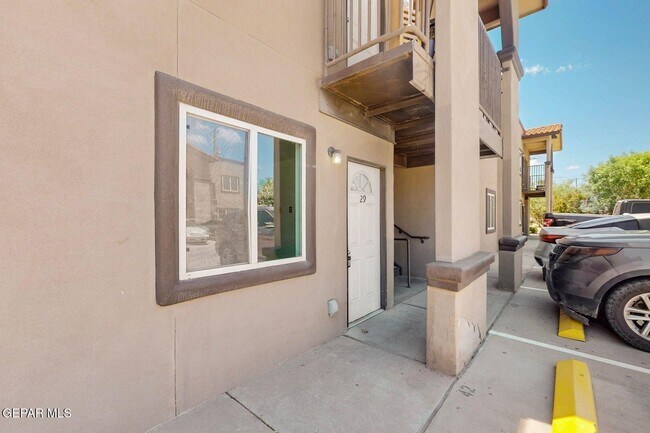 Building Photo - 540 N Yarbrough Dr