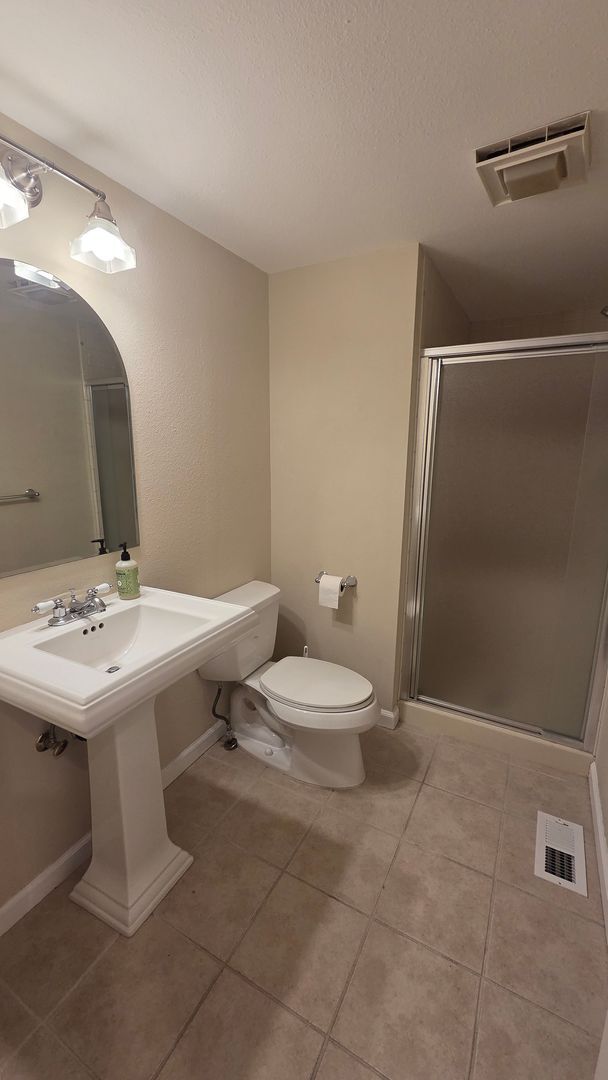 Building Photo - 7 bedroom 5 Bath Home In Desirable Boulder Location - Partially Furnished - 6 Month Lease Only