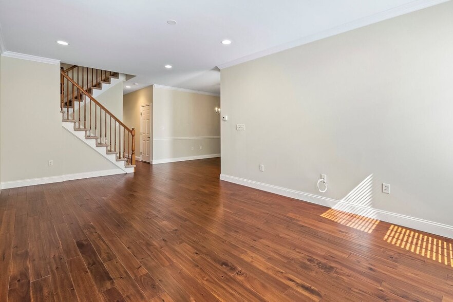 Building Photo - 86 Deepwater Cir