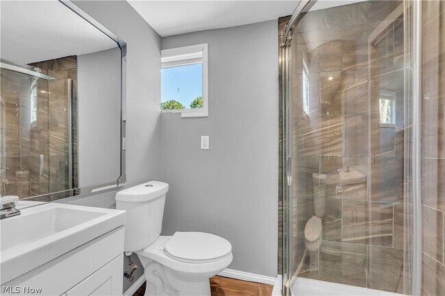 Building Photo - 3900 W 33rd St