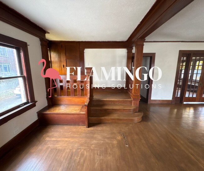 Building Photo - 2715 N Main St