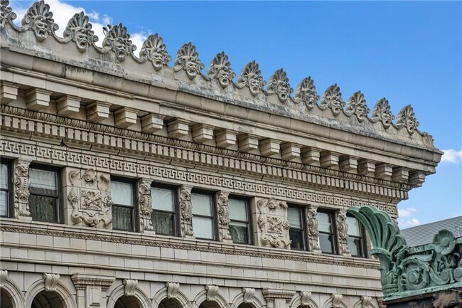 Building Photo - 306 Fourth Ave