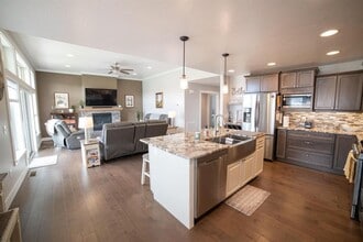 Building Photo - Beautiful 3/2 with 3-Car Heated Garage