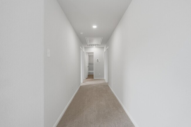 Building Photo - 2405 Bray Head Dr