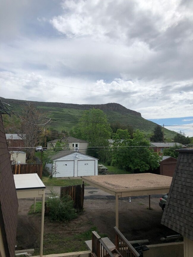 Building Photo - Central a/c & heating | Off-street parking | Close to downtown Golden