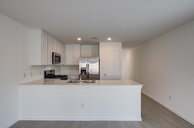 Building Photo - 18054 Le Gotte Ln