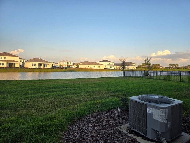 Building Photo - 17841 Gulf Rnch Pl