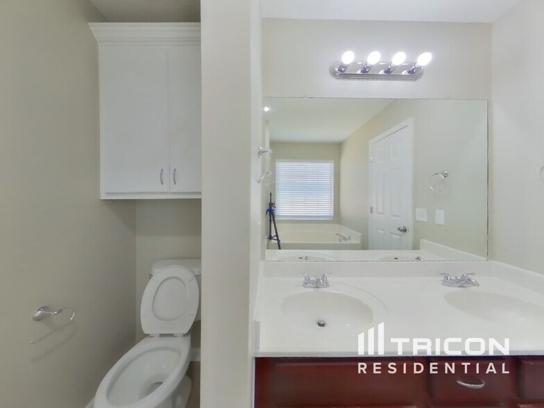 Building Photo - 400 Ashby Pl