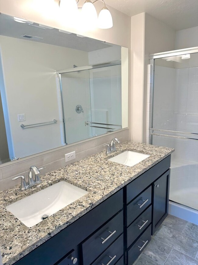 Building Photo - Newer 3-Bedroom in Middleton