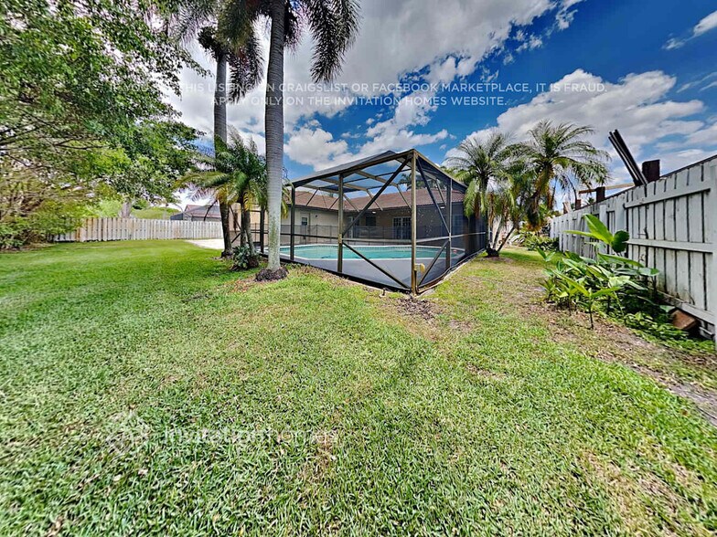 Building Photo - 6251 Sedgewyck Cir W