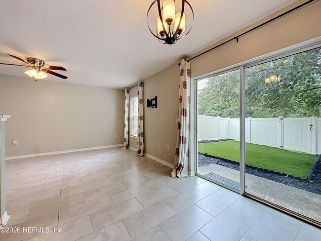 Building Photo - 8224 Halls Hammock Ct