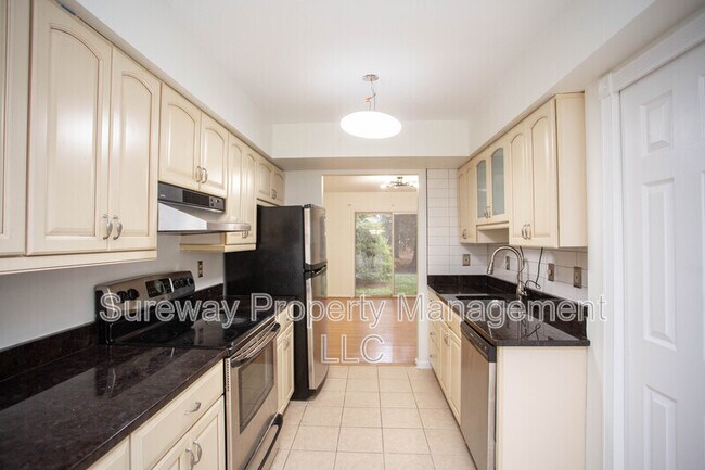 Building Photo - 3 Majestic Way