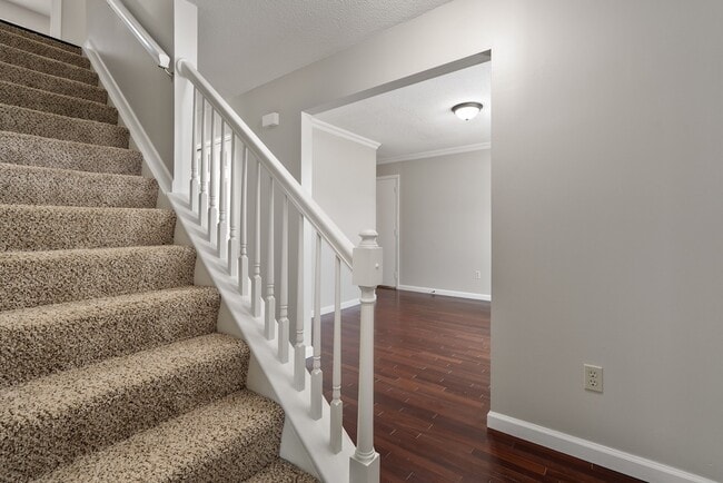 Building Photo - 2236 Sunleaf Ct