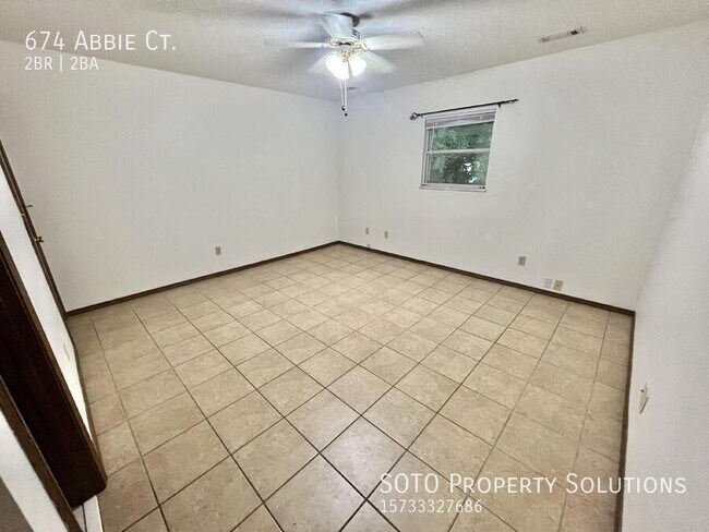 Building Photo - 674 Abbie Ct