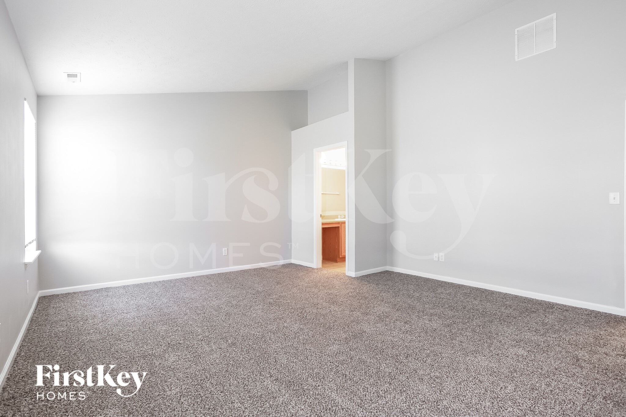 Building Photo - 10622 Deercrest Ln