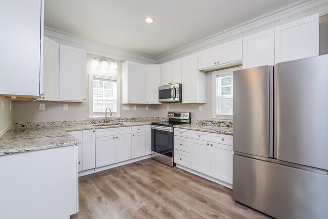 Building Photo - 424 N Allen Rd