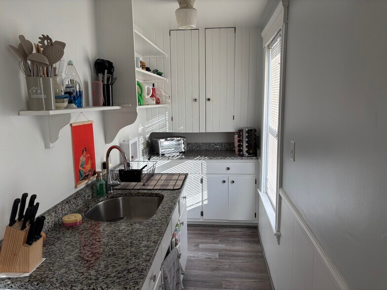 Building Photo - 3 Mars St