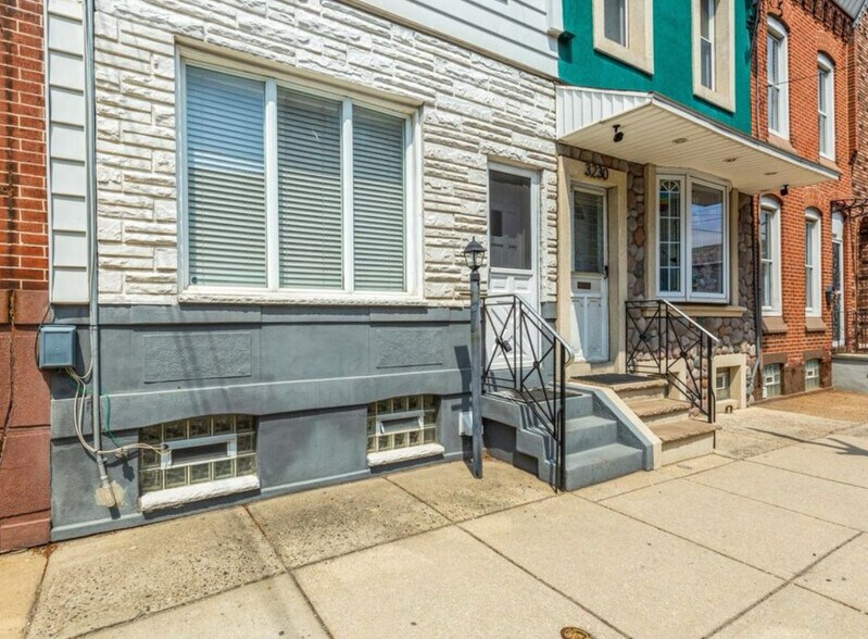 Building Photo - 3228 E Thompson St