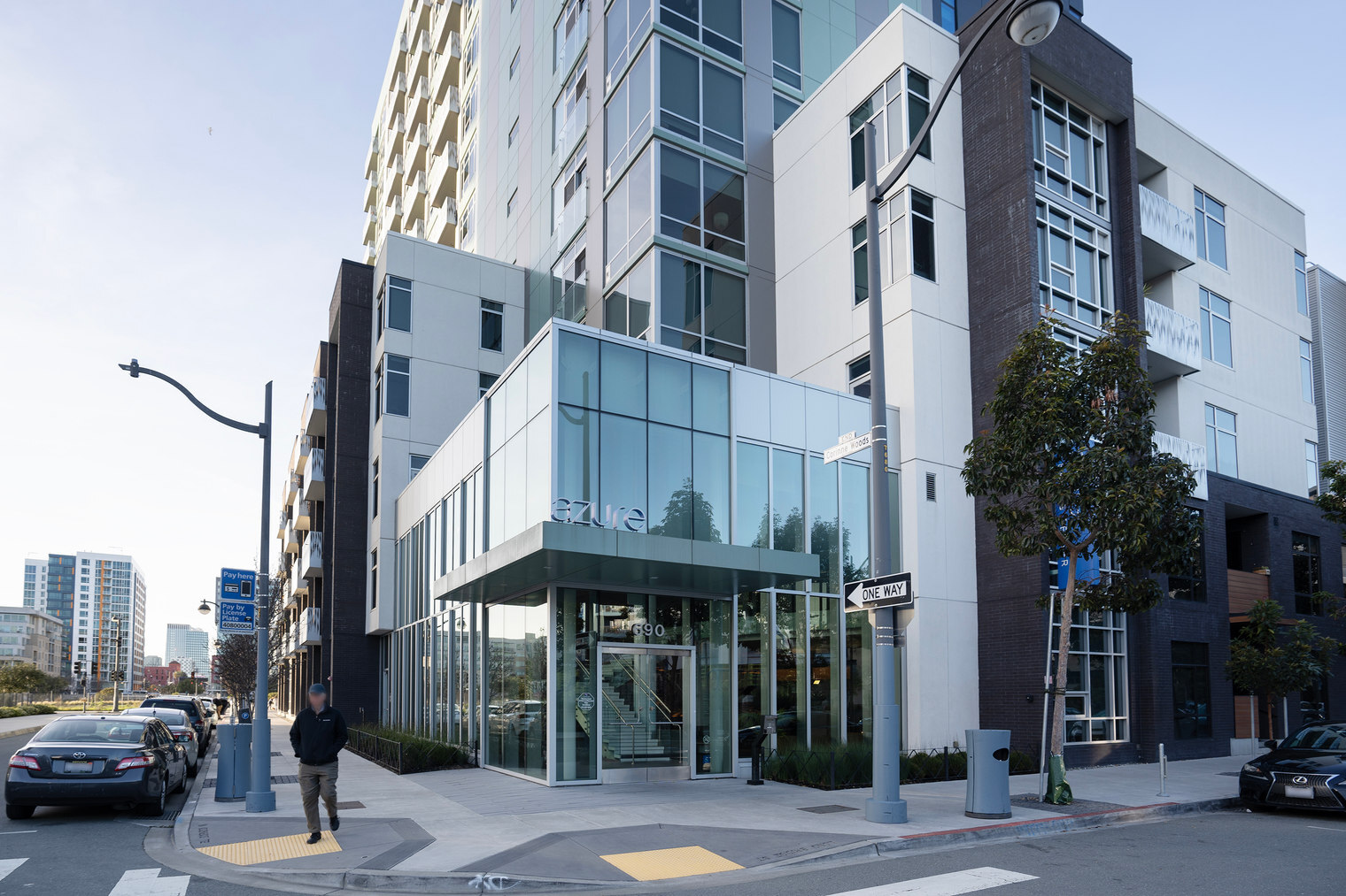 Building Photo - 690 Long Bridge St