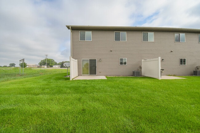 Building Photo - 8413 W 53rd St