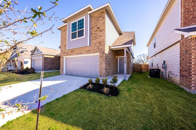 Building Photo - 5118 Sandstone Wy