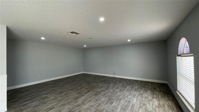 Building Photo - 205 Jocelyn Dr