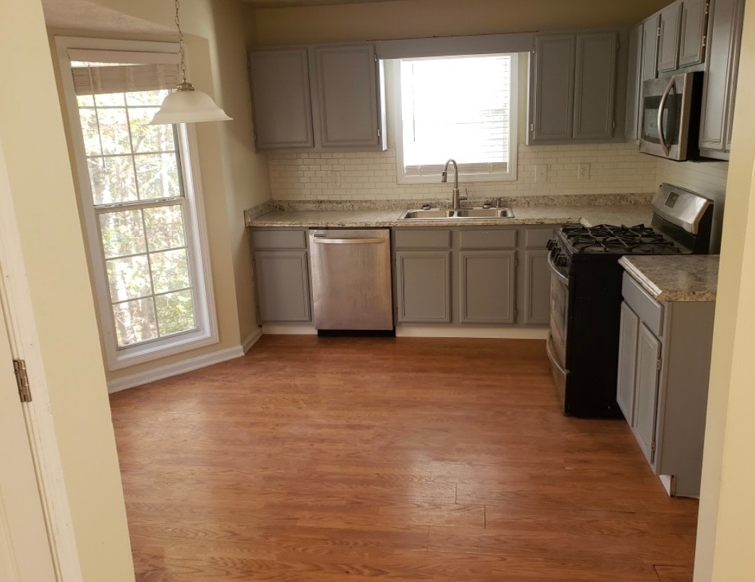 Building Photo - 3708 Willow Tree Cir