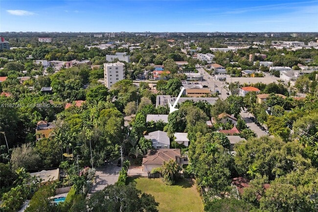 Building Photo - 669 NE 60th St