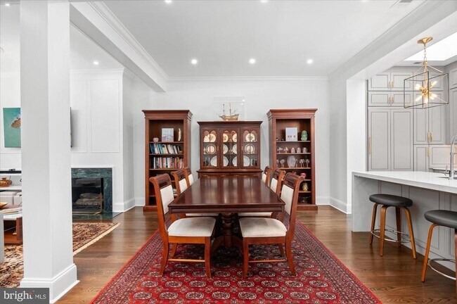 Building Photo - 1322 28th St NW