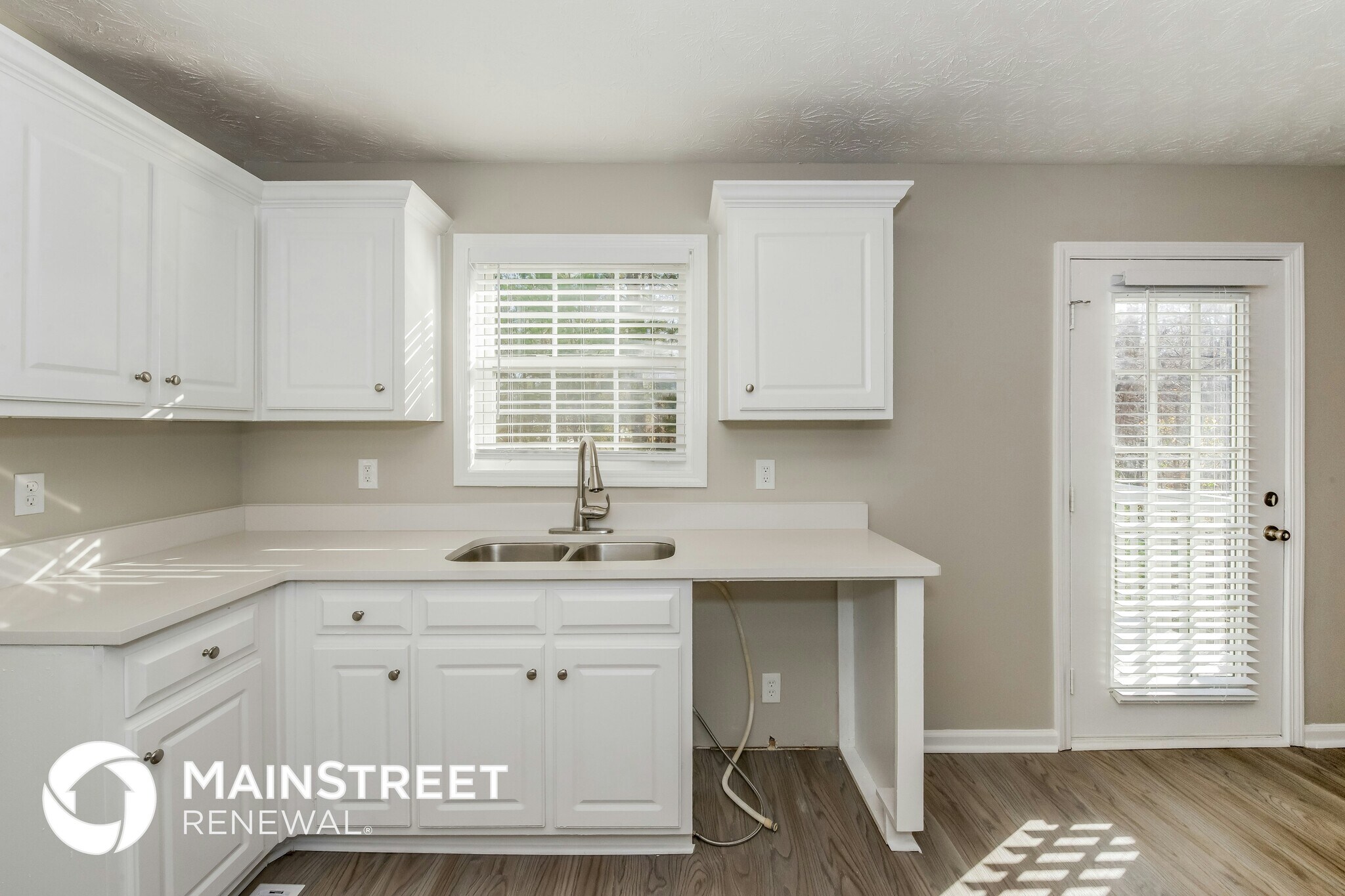 Building Photo - 55 Oakmont Ct