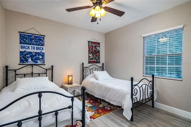 Building Photo - 113 W Adalee St