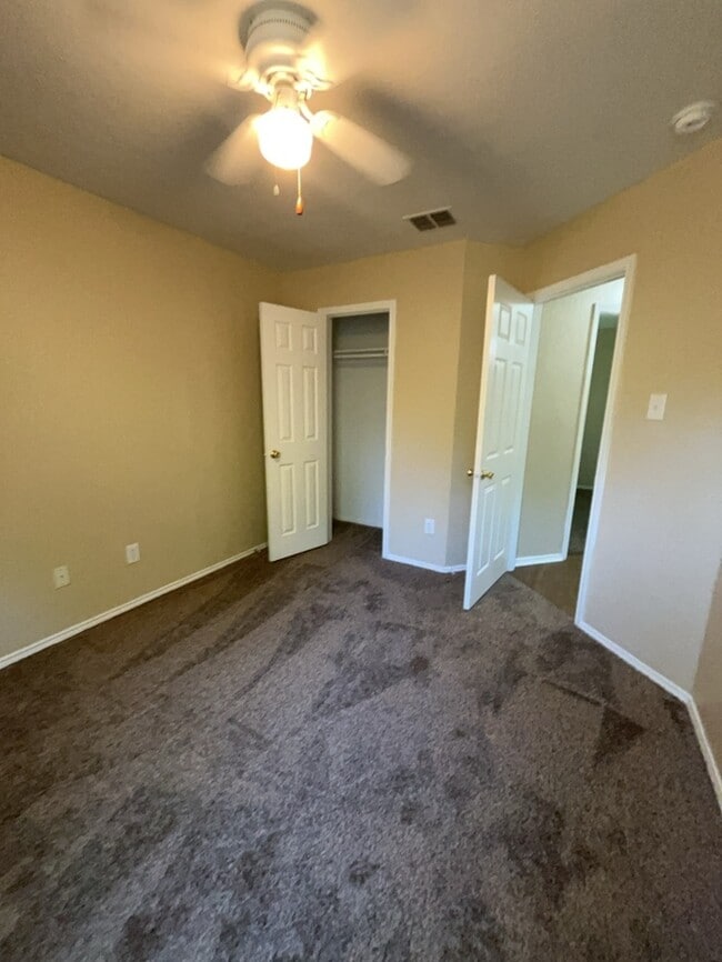 Building Photo - Remodeled & updated! 4/2/2