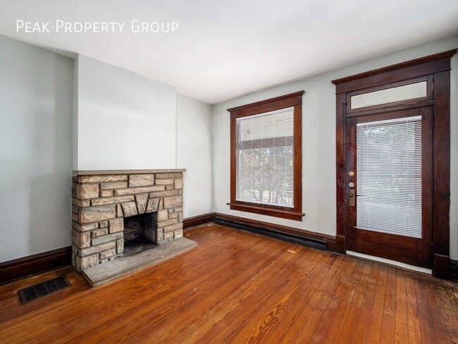 Building Photo - 1230 Indianola Ave