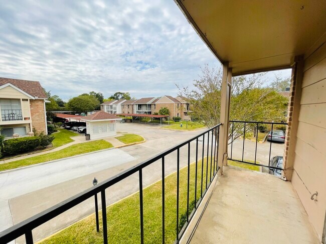 Building Photo - 2800 Jeanetta St