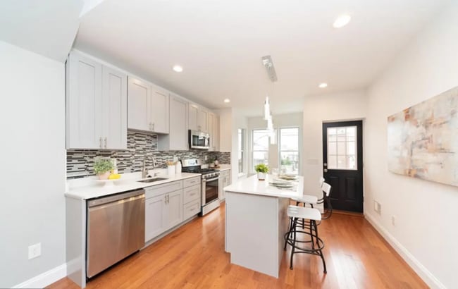 Building Photo - 41 N Linwood Ave