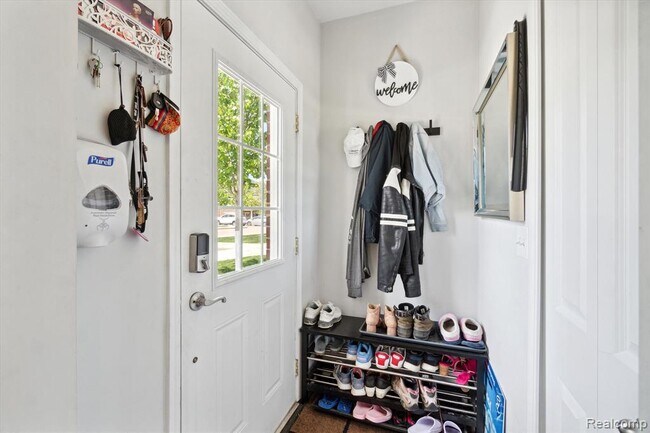 Building Photo - 5662 Arbor Chase Dr