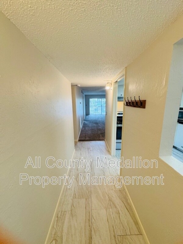 Building Photo - 6731 Winkler Rd