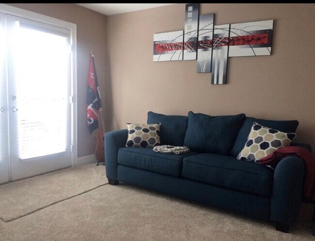 Building Photo - 3735 Main Plaza Dr