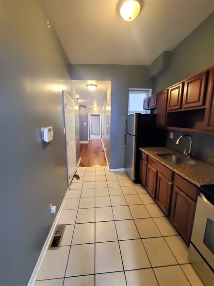 Building Photo - 1826 N Bouvier St